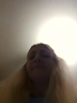 Kisa Dreis online show from June 21, 2026, 1:44 am