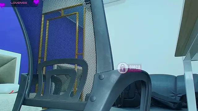 Snapshot of mylittle_mila chatting on December 13, 2024, 2:38 pm mylittle mila online show from December 13, 2024, 2:38 pm