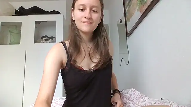 Snapshot of SoftieSophie chatting on June 11, 2026, 4:53 am SoftieSophie online show from June 11, 2026, 4:53 am