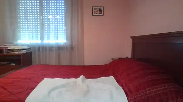 Snapshot of ItalianBigBoobs chatting on November 30, 2025, 8:59 am ItalianBigBoobs online show from November 30, 2025, 8:59 am