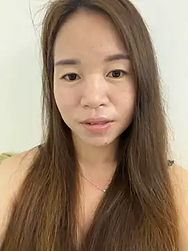 Snapshot of Beauty__1314 chatting on May 25, 2026, 2:38 pm Beauty 1314 online show from May 25, 2026, 2:38 pm
