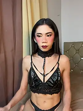 CassandraLovve online show from June 21, 2026, 8:20 am