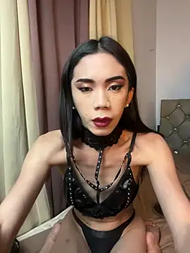CassandraLovve online show from June 19, 2026, 8:31 am