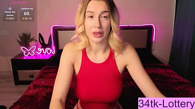 Snapshot of ToxicDollKiss chatting on July 1, 2026, 3:18 am ToxicDollKiss online show from July 1, 2026, 3:18 am