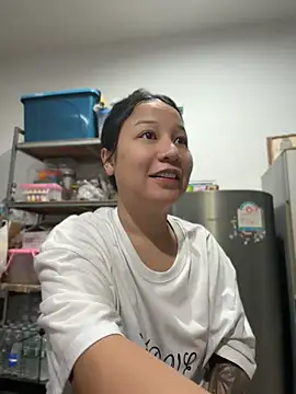 Snapshot of LINDA_HD chatting on June 24, 2026, 4:16 pm LINDA HD online show from June 24, 2026, 4:16 pm