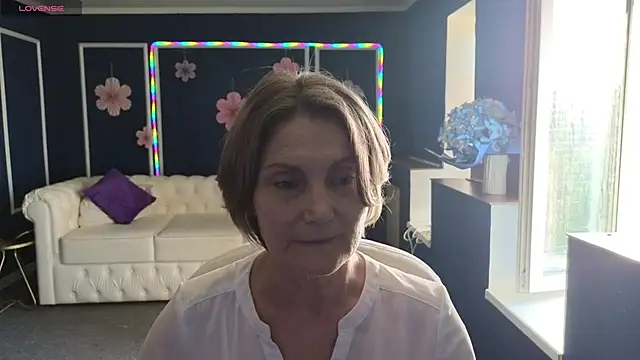 Snapshot of Mabel_Magic chatting on July 4, 2026, 12:53 pm Mabel Magic online show from July 4, 2026, 12:53 pm
