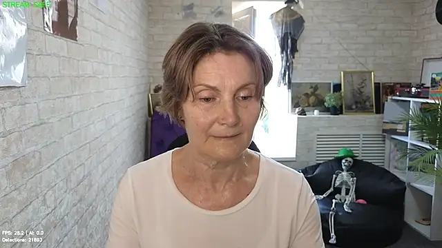 Snapshot of Mabel_Magic chatting on July 10, 2026, 12:27 pm Mabel Magic online show from July 10, 2026, 12:27 pm