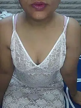 Snapshot of Curvy_Anushka chatting on May 31, 2026, 8:42 am Curvy Anushka online show from May 31, 2026, 8:42 am
