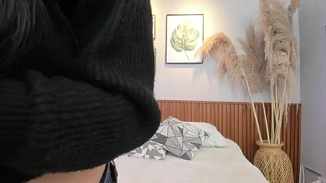 Snapshot of CARLA_FERRERM chatting on June 9, 2026, 8:32 pm CARLA FERRERM online show from June 9, 2026, 8:32 pm