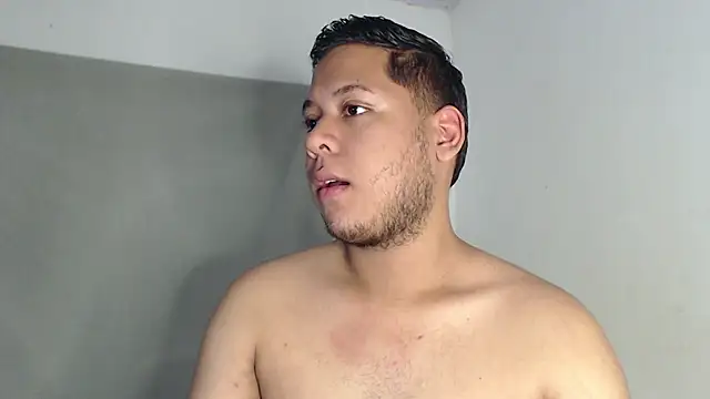 Snapshot of nicolas_cr1 chatting on June 19, 2026, 8:03 pm nicolas cr1 online show from June 19, 2026, 8:03 pm