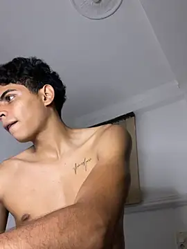 dark hunter25 online show from May 31, 2026, 9:26 pm