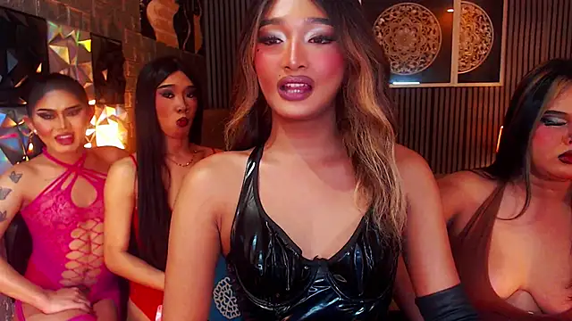 selena lust online show from July 4, 2026, 2:32 pm