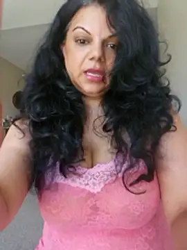 Snapshot of habibiforyou81 chatting on June 6, 2026, 5:18 pm habibiforyou81 online show from June 6, 2026, 5:18 pm