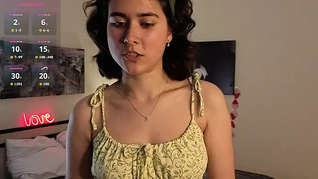 Snapshot of Barbara_Little chatting on June 18, 2026, 5:07 pm Barbara Little online show from June 18, 2026, 5:07 pm