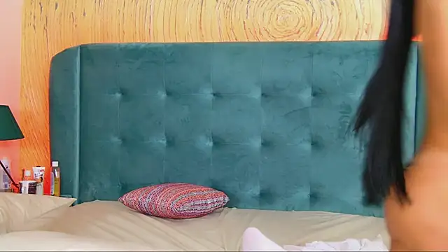 Snapshot of Daniela-Crudu chatting on June 5, 2026, 7:03 am Daniela-Crudu online show from June 5, 2026, 7:03 am