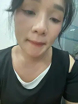 Luna-mi online show from July 6, 2026, 3:58 pm