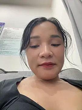 Luna-mi online show from July 3, 2026, 3:07 pm