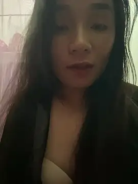 Luna-mi online show from June 23, 2026, 6:28 pm