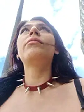 Snapshot of alynnafem chatting on June 26, 2026, 6:25 pm alynnafem online show from June 26, 2026, 6:25 pm