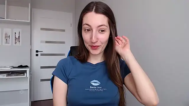 Snapshot of sweetheart_777 chatting on June 2, 2026, 9:42 am sweetheart 777 online show from June 2, 2026, 9:42 am