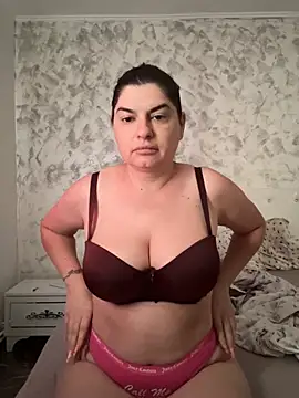 Snapshot of evaxxxcurvyxxx chatting on July 10, 2026, 1:55 pm evaxxxcurvyxxx online show from July 10, 2026, 1:55 pm