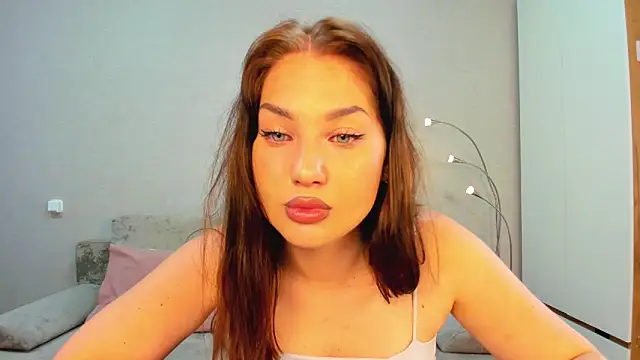 AliciaCollinss online show from May 27, 2026, 11:06 am
