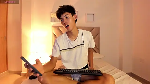Babyy noahtt online show from May 27, 2026, 2:13 pm