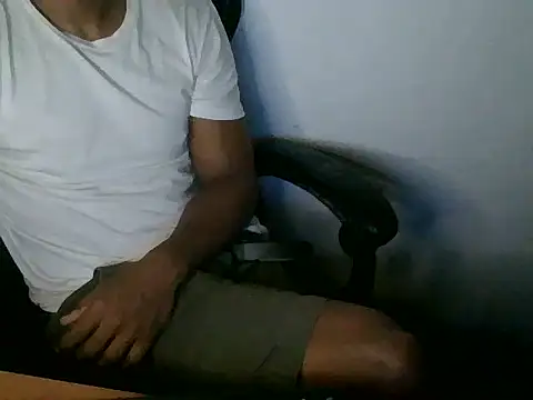 CasalNaore online show from May 27, 2026, 2:52 am
