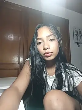 Snapshot of xcleila chatting on June 5, 2026, 3:11 am xcleila online show from June 5, 2026, 3:11 am