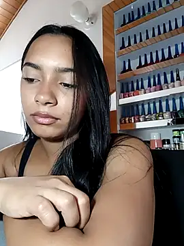 Snapshot of xcleila chatting on June 24, 2026, 2:15 pm xcleila online show from June 24, 2026, 2:15 pm