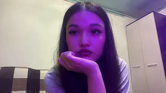 Snapshot of LisetteParajon chatting on May 27, 2026, 4:14 pm LisetteParajon online show from May 27, 2026, 4:14 pm