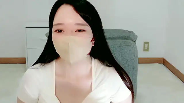 Hikari  o00 online show from June 2, 2026, 2:33 am