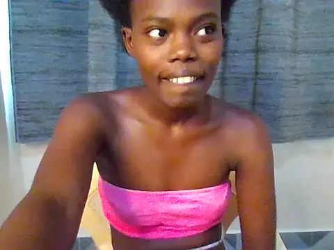 Snapshot of Sweet_quincy chatting on June 30, 2026, 2:06 pm Sweet quincy online show from June 30, 2026, 2:06 pm