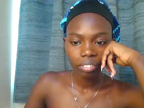 Snapshot of Sweet_quincy chatting on July 9, 2026, 9:43 am Sweet quincy online show from July 9, 2026, 9:43 am
