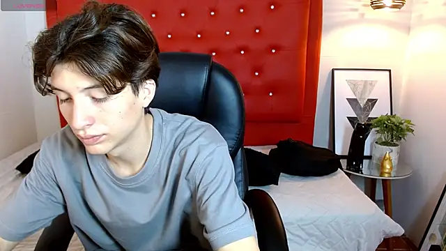 Marcoviolet online show from June 21, 2026, 12:22 pm