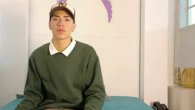 Snapshot of Monyel_Blake chatting on June 23, 2026, 12:14 pm Monyel Blake online show from June 23, 2026, 12:14 pm