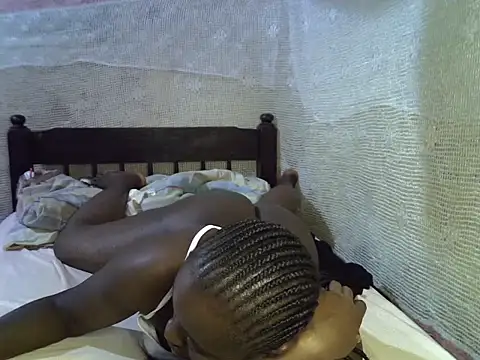 Snapshot of Minuta254 chatting on July 13, 2026, 8:35 am Minuta254 online show from July 13, 2026, 8:35 am