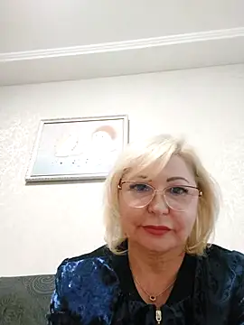 MilaLoveX online show from June 1, 2026, 2:06 pm