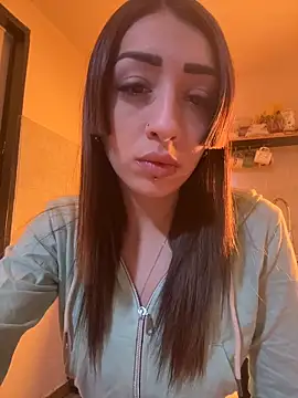 Dulce-Luci online show from June 1, 2026, 6:29 pm