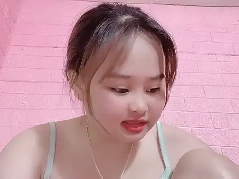 Nhungnhung679 online show from June 14, 2026, 6:09 pm