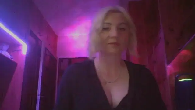 LunaaKiss online show from June 6, 2026, 10:59 pm