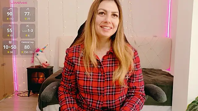 LindaWhite  online show from March 15, 2026, 10:55 am