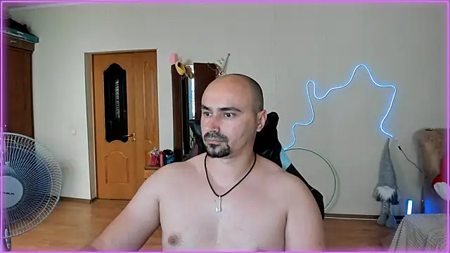 Snapshot of -SexyDaddy- chatting on June 24, 2026, 12:59 pm -SexyDaddy- online show from June 24, 2026, 12:59 pm