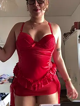 Snapshot of rebel-blondie chatting on July 19, 2026, 2:58 pm rebel-blondie online show from July 19, 2026, 2:58 pm