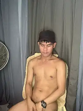 Asianboy 2000 online show from July 17, 2026, 4:32 am