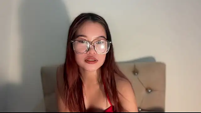 Snapshot of elonarae chatting on June 23, 2026, 6:11 am elonarae online show from June 23, 2026, 6:11 am