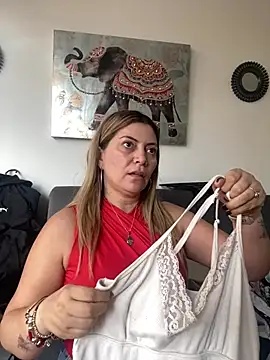 Snapshot of pamelaQenn2 chatting on July 5, 2026, 8:48 pm pamelaQenn2 online show from July 5, 2026, 8:48 pm