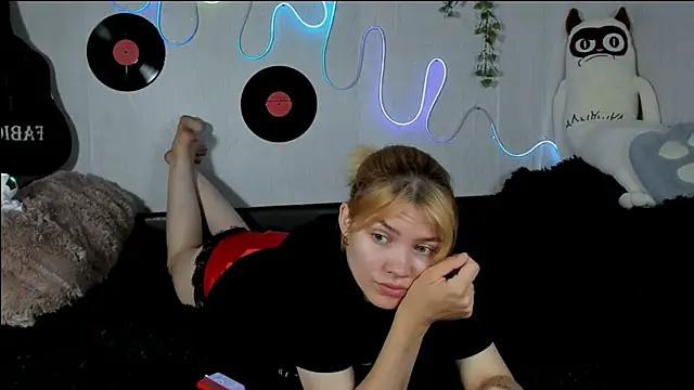 Milena Stasym online show from July 21, 2026, 6:37 am