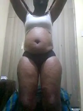 Snapshot of Creamymom4 chatting on July 2, 2026, 6:14 pm Creamymom4 online show from July 2, 2026, 6:14 pm
