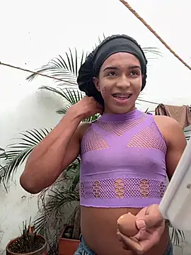 chloe bronze online show from July 28, 2026, 6:31 pm